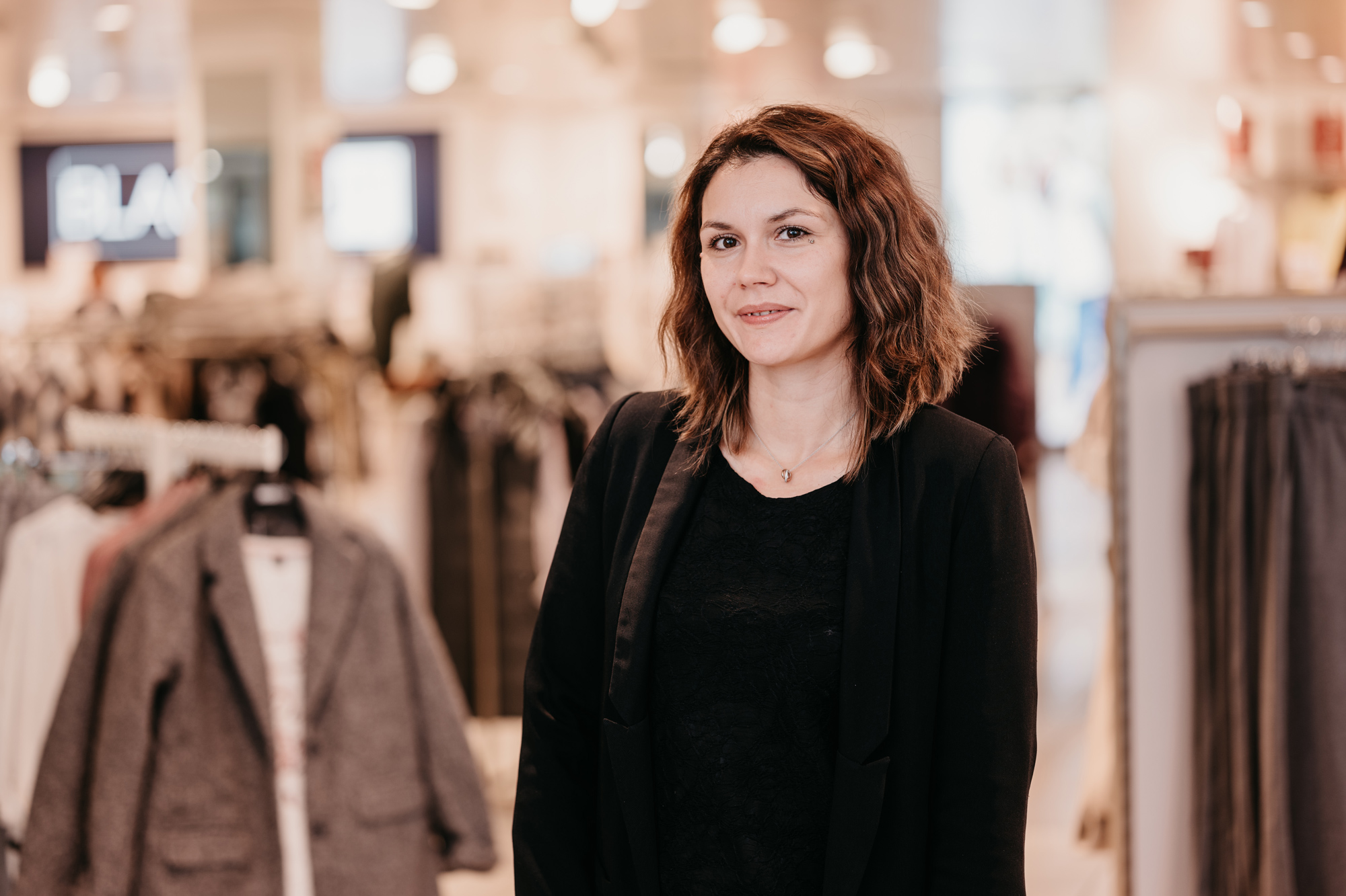 Karine Geinoz, responsable de douze succursales BlackOut, dont celle de Marly Centre.